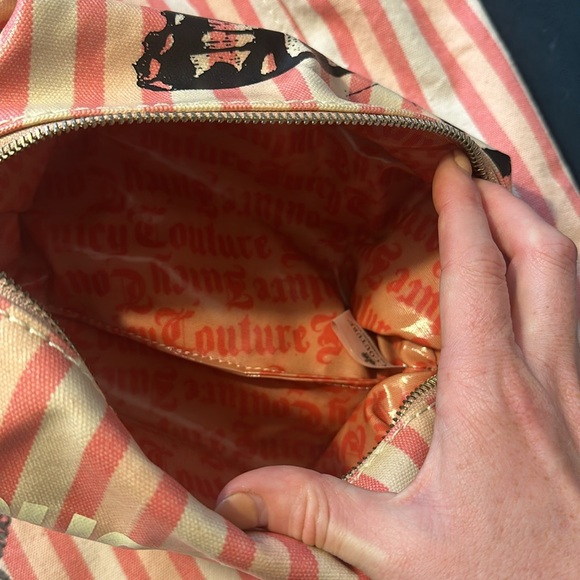 Juicy Couture Canvas Tote with makeup bag - Picture 7 of 17